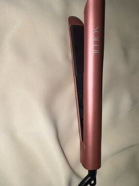 Soleil Hair Straightener - Sleek Styling Flat Iron